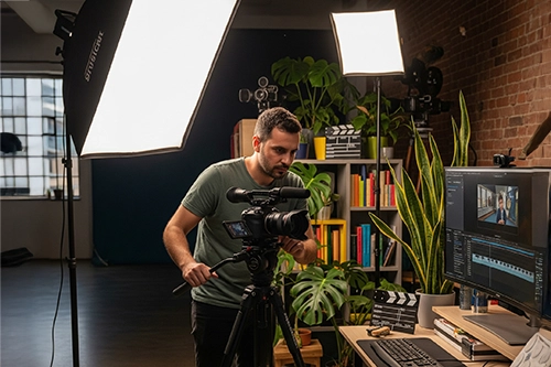 בניית אתרי פורטפוליו יוצרי תוכן ווידיאו - 3Pines Studio